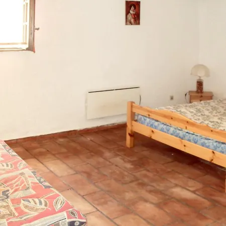 De 2 Chambres Avec Jardin Clos Et Wifi A Sur A 1 Km De La *