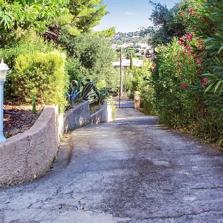 Apartment De 2 Chambres Avec Jardin Clos Et Wifi A Sur A 1 Km De La